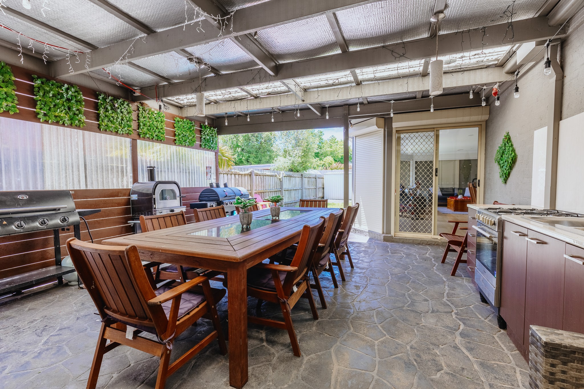 Narre Warren Home: Accessible Living with Gym, Table Tennis & BBQ — Home image 6