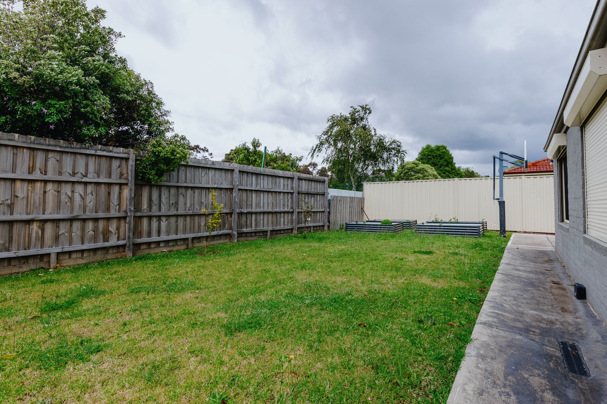 Narre Warren Home: Accessible Living with Gym, Table Tennis & BBQ — Home image 11