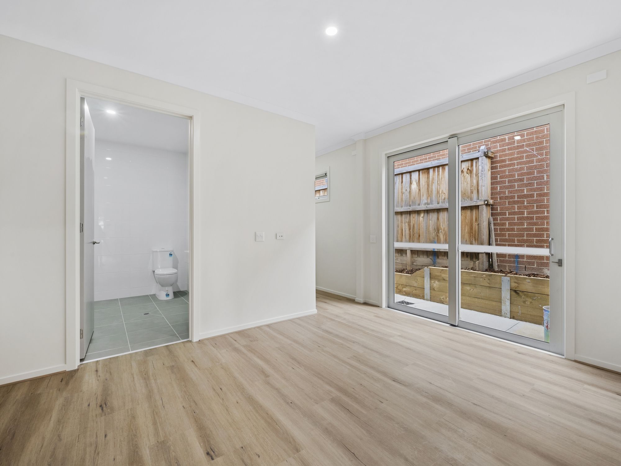 Brand-New Robust SDA Home in the Heart of Officer — Home image 4