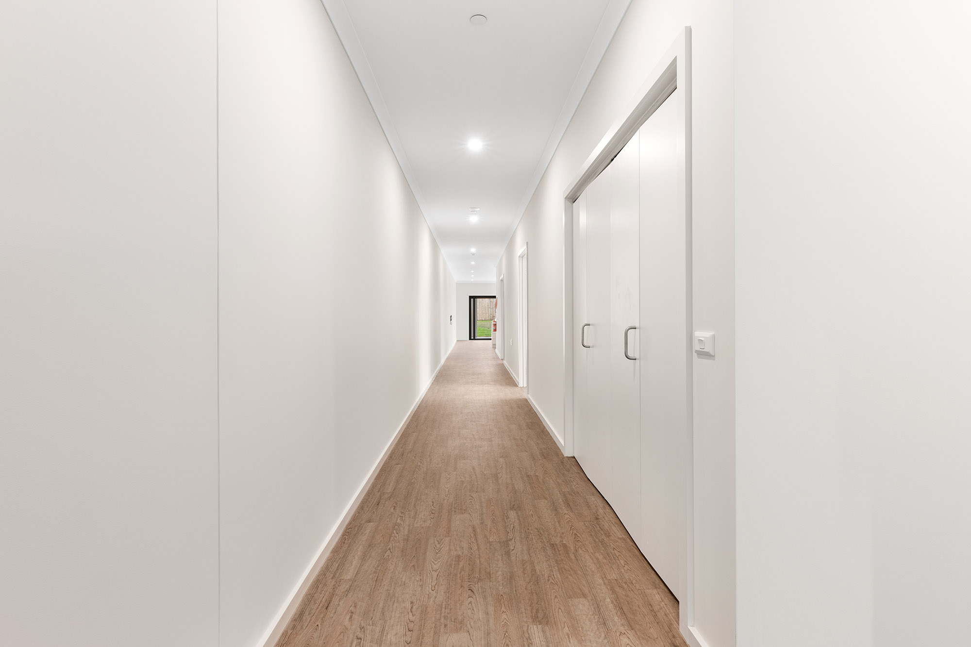 Modern 2-bedroom living in St.Albans — Home image 4