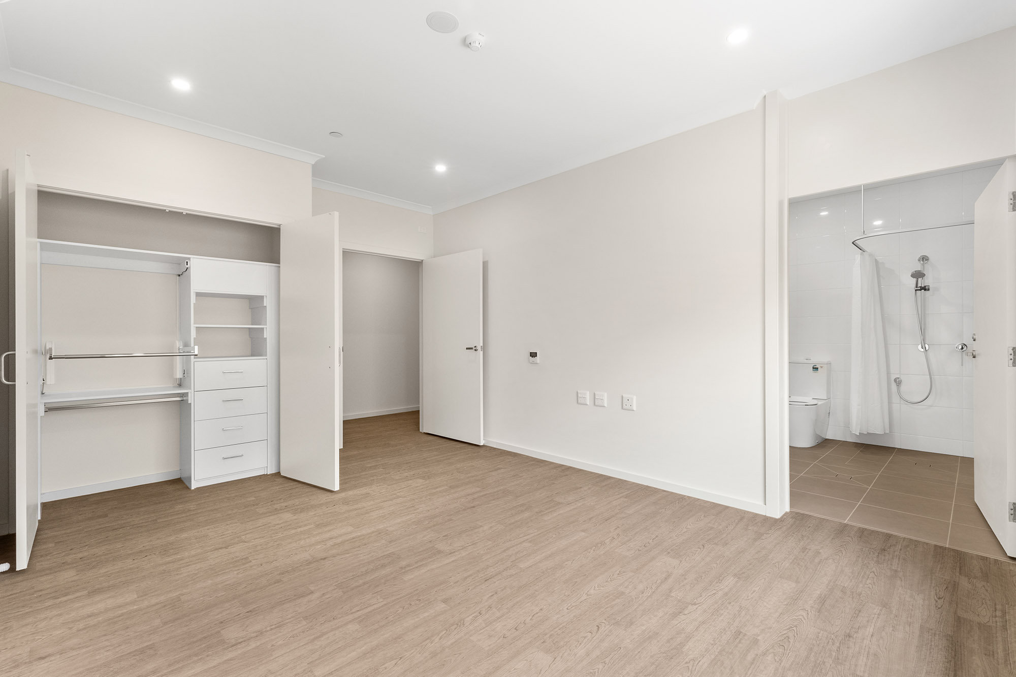 Modern 2-bedroom living in St.Albans — Home image 18