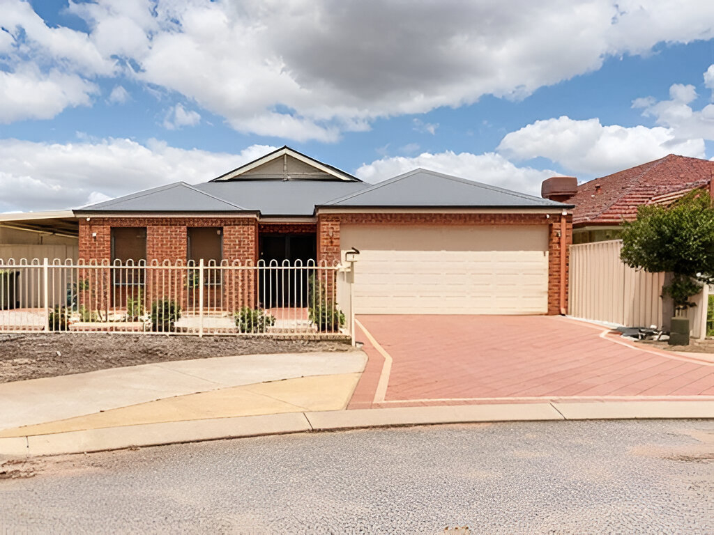 Spacious SIL house in East Cannington, WA - 1 Female Participant Vacancy — Home image 2