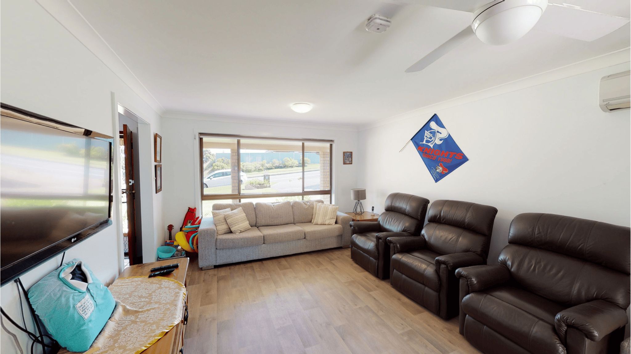 Perfect blend of community living and personal space in Newcastle — Home image 3