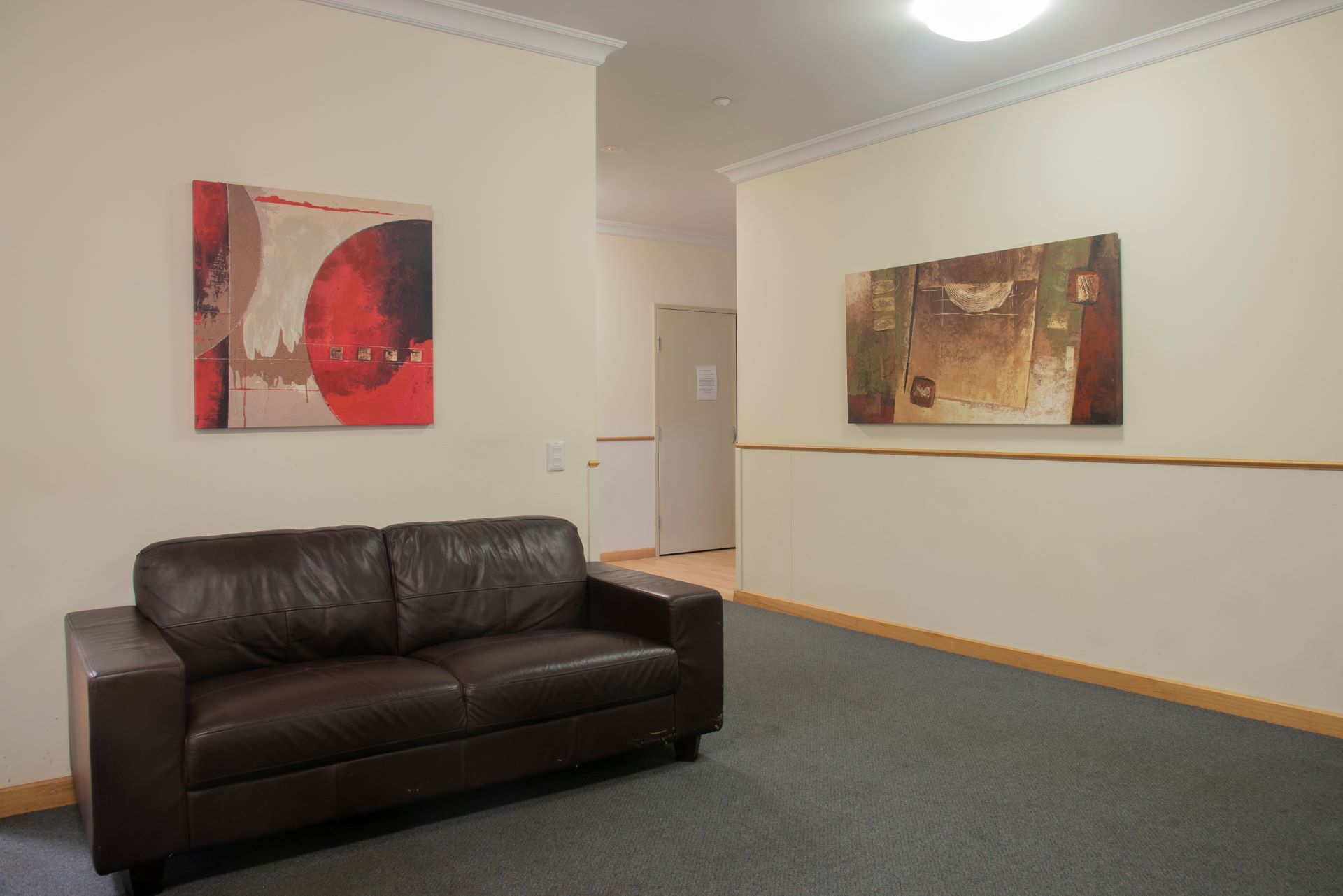HPS Accommodation in the heart of Frankston — Home image 7