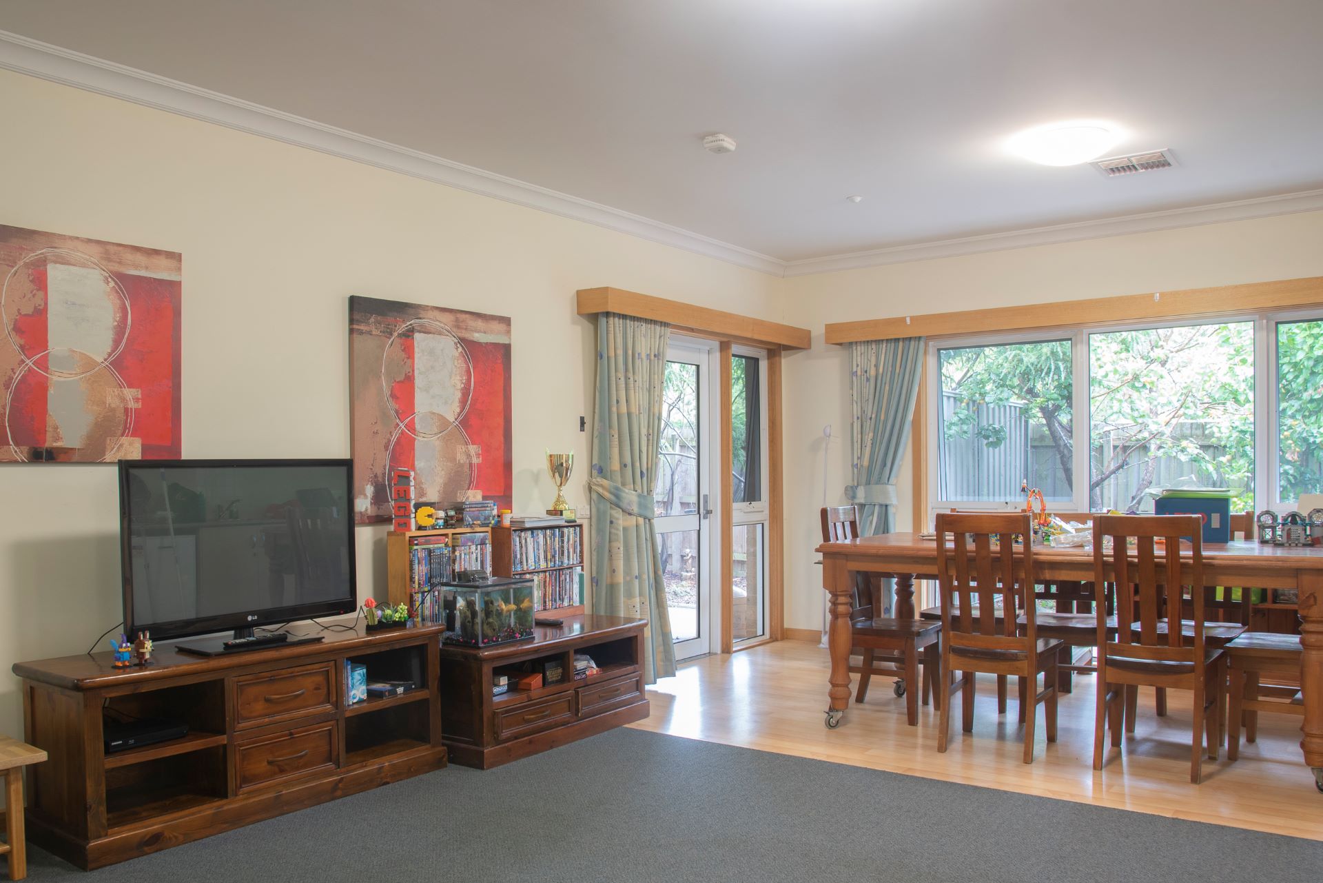 HPS Accommodation in the heart of Frankston — Home image 8