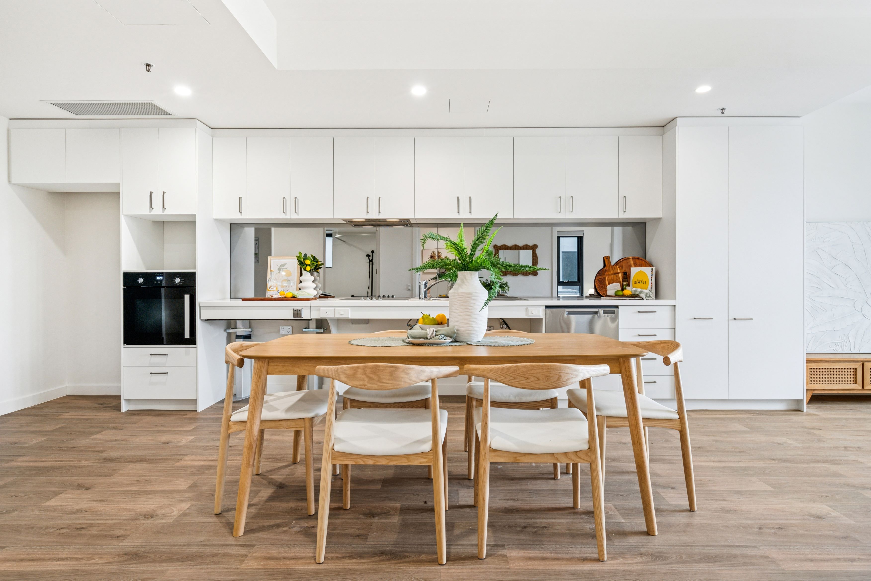 HACKNEY - HPS/FA SDA APARTMENTS AVAILABLE NOW — Home image 6