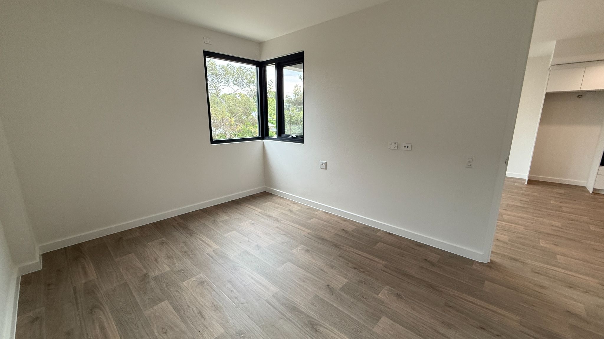 HACKNEY - HPS/FA SDA APARTMENTS AVAILABLE NOW — Home image 2