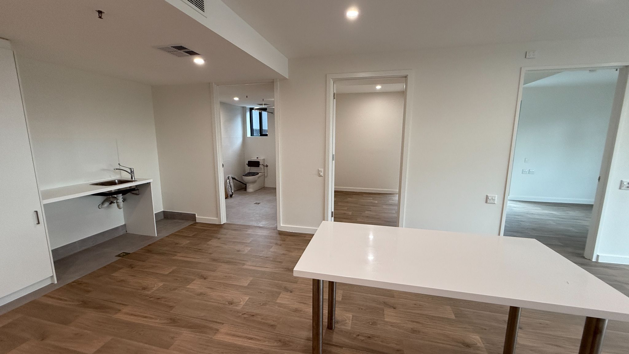 HACKNEY - HPS/FA SDA APARTMENTS AVAILABLE NOW — Home image 5