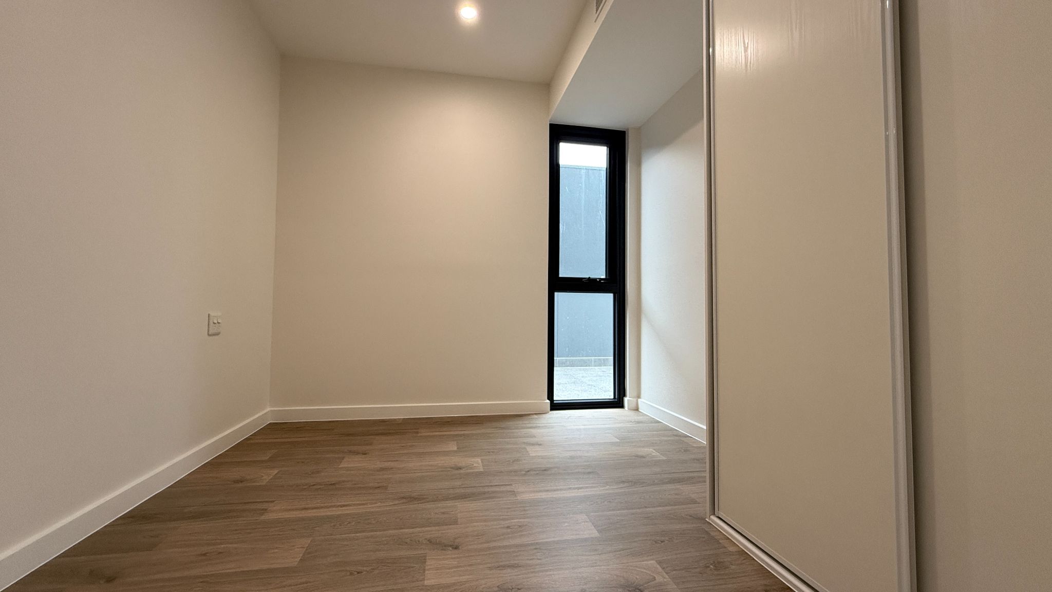 HACKNEY - HPS/FA SDA APARTMENTS AVAILABLE NOW — Home image 9