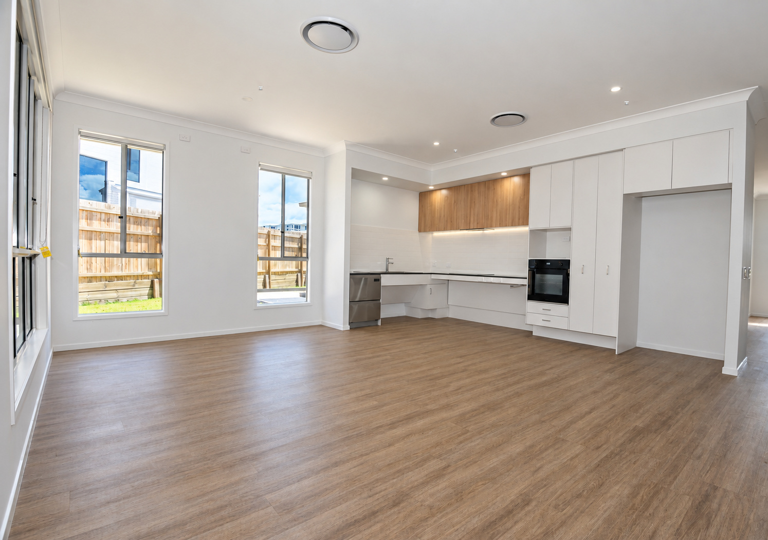 4 Arc Boulevard, Victoria Point QLD 4165