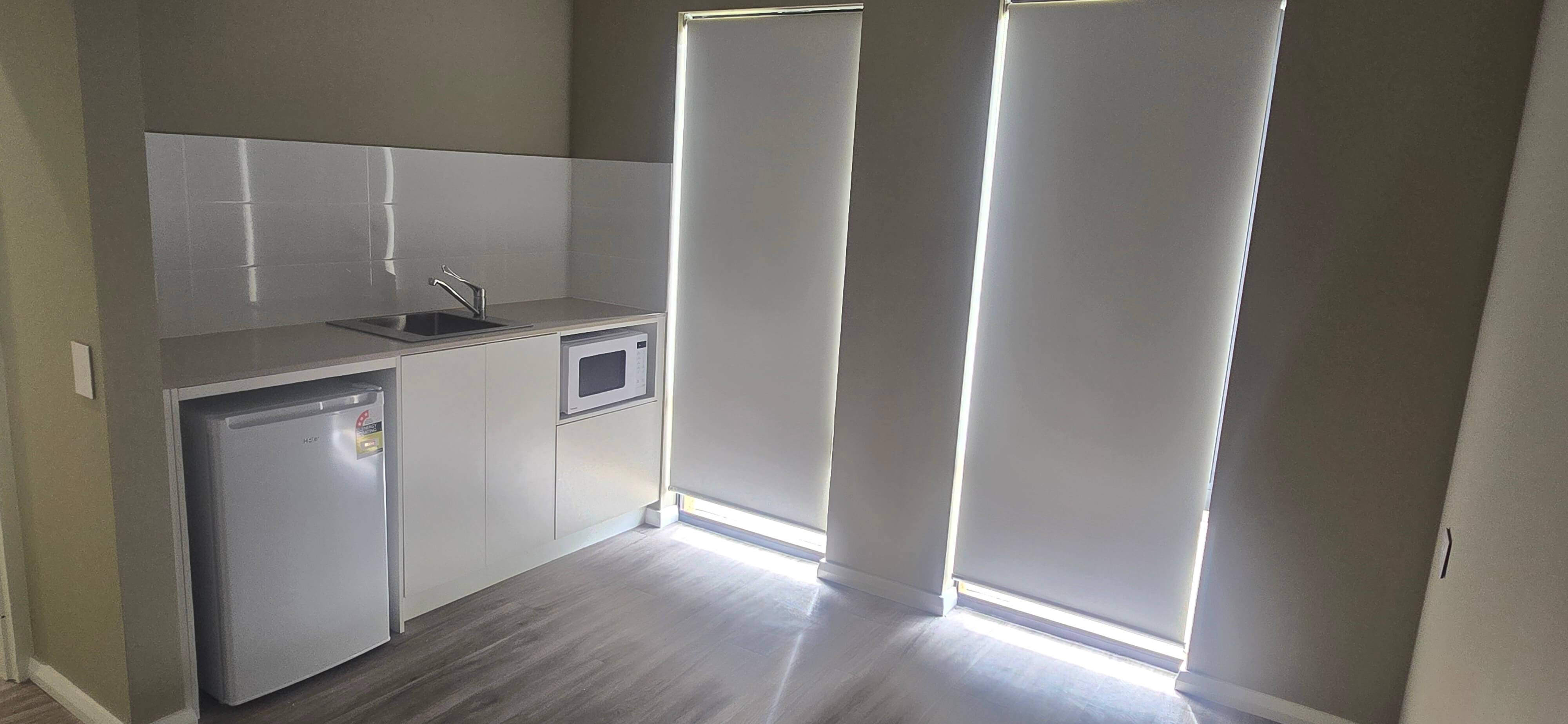 Coastal 2 Bed HPS Home - OOA Room for 24/7 Support Available - Kwinana — Home image 4