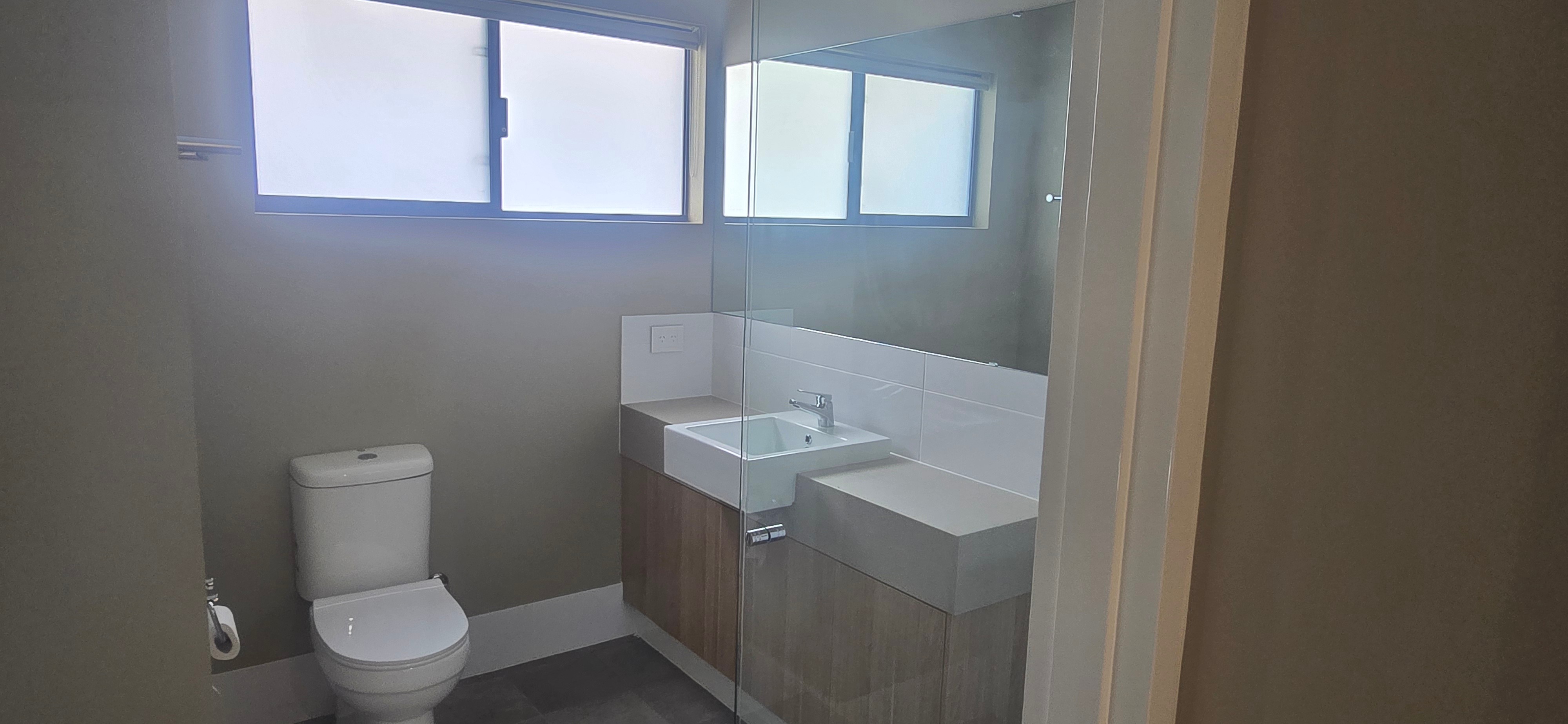 Coastal 2 Bed HPS Home - OOA Room for 24/7 Support Available - Kwinana — Home image 6
