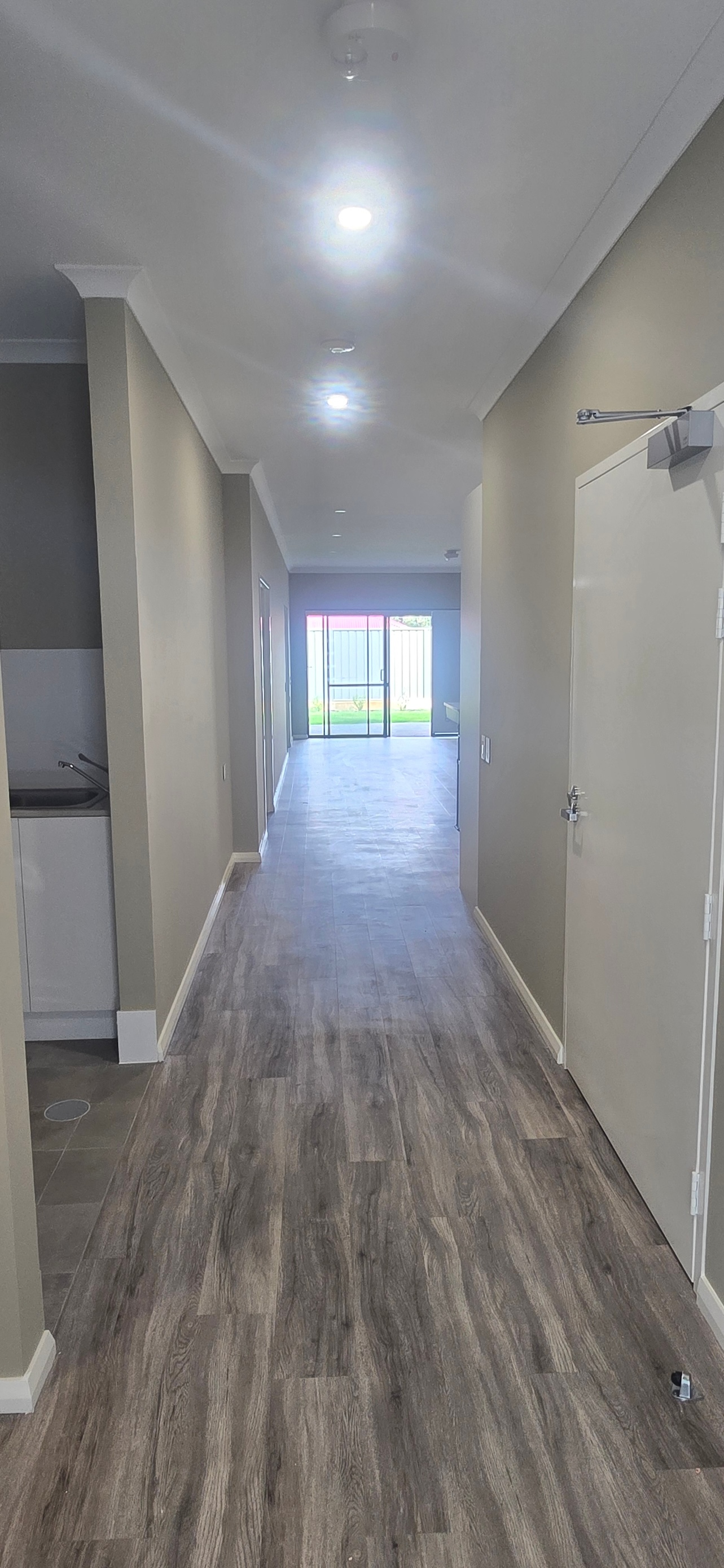Coastal 2 Bed HPS Home - OOA Room for 24/7 Support Available - Kwinana — Home image 10