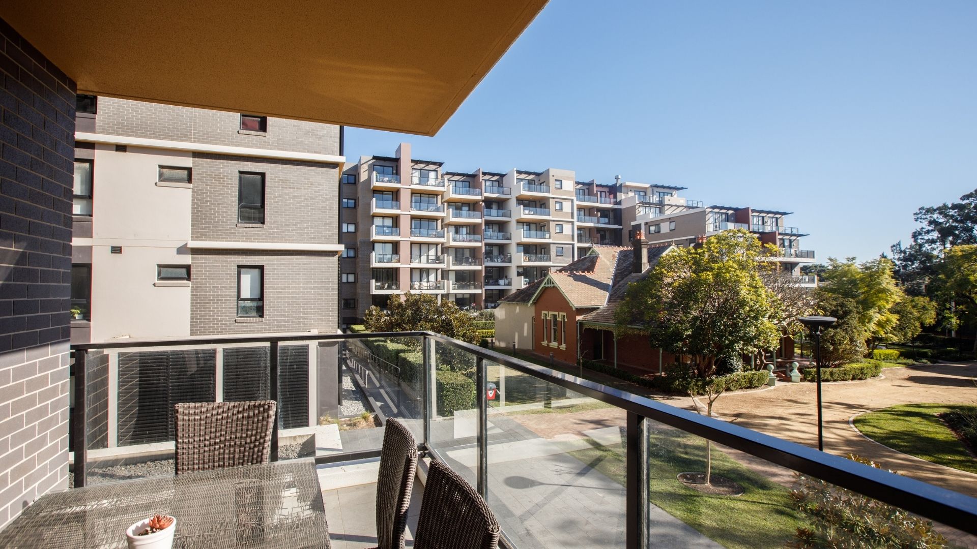 2-bedroom apartment in Ryde — Home image 5