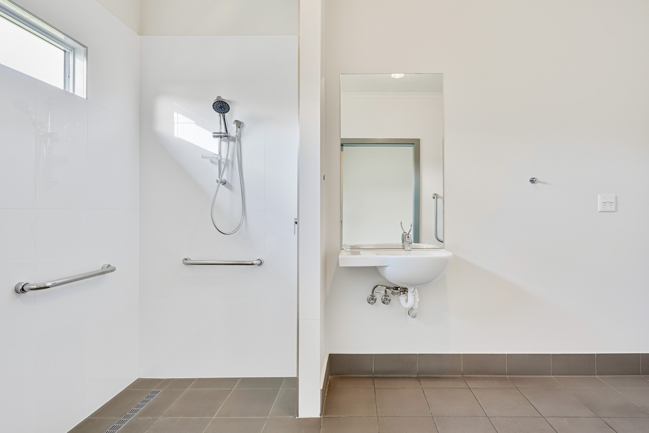 Stunning Platinum SDA Home in Thriving Evanston Community — Home image 11