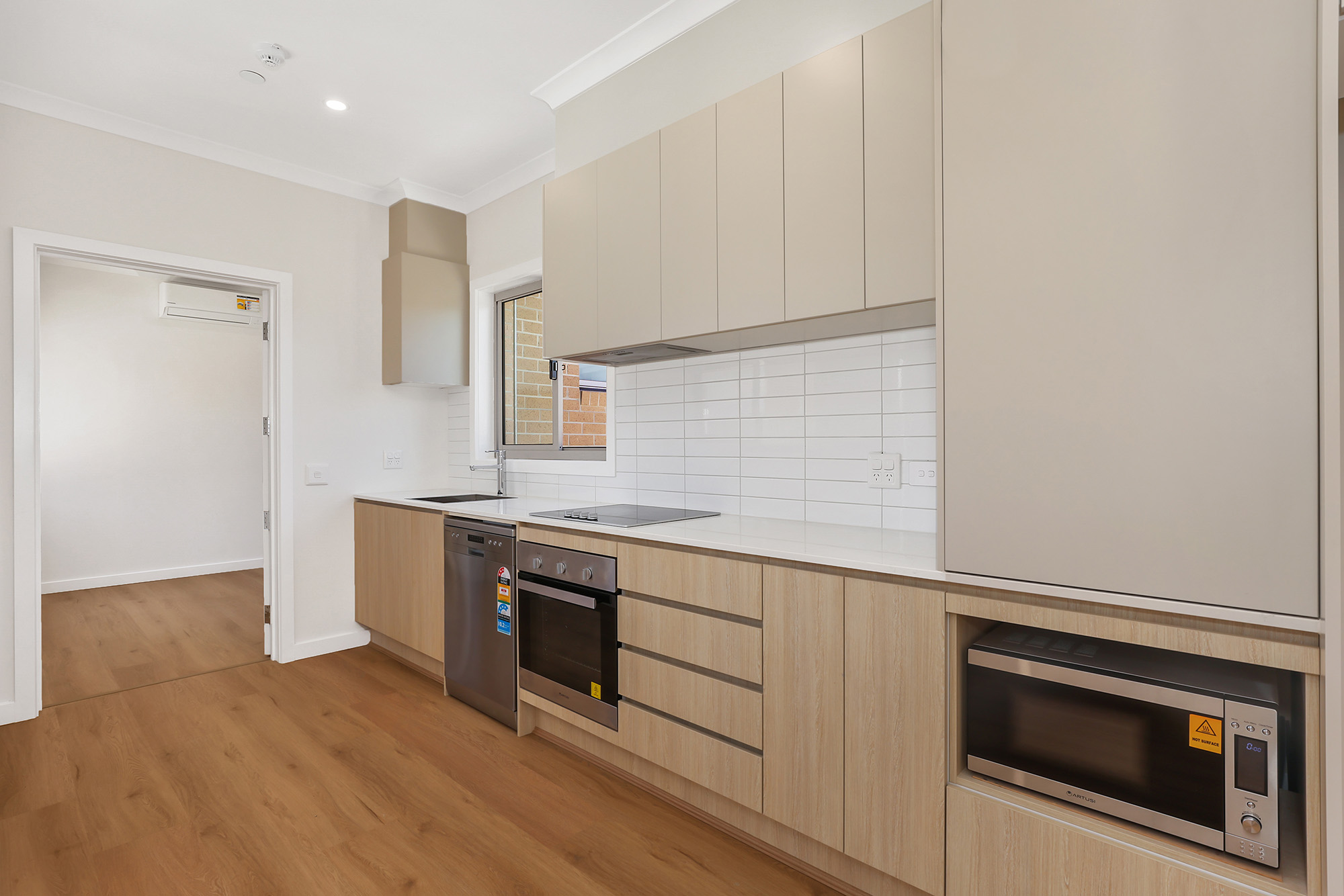 One-bedroom robust villa in Melton - just minutes to High Street! — Home image 3