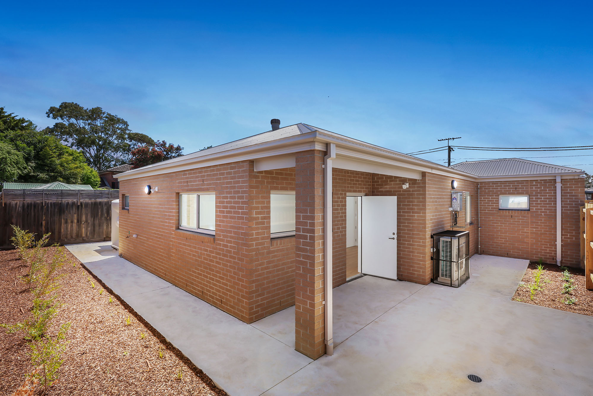 One-bedroom robust villa in Melton - just minutes to High Street! — Home image 17