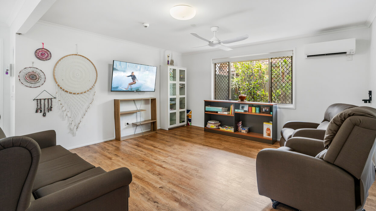 A connected and welcoming household in Coopers Plains — Home image 2