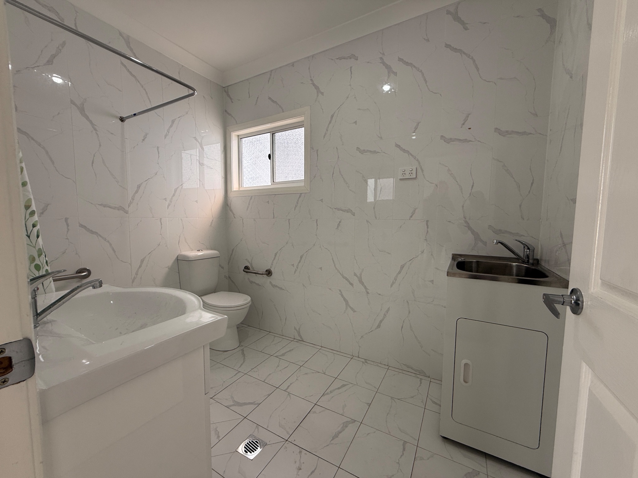 SPACIOUS SIL PROPERTY IN THE HEART OF CABRAMATTA — Home image 4