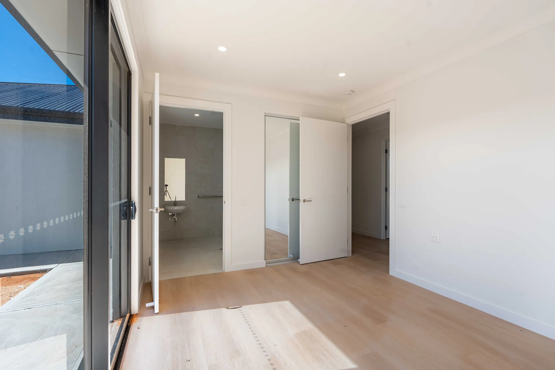 P 107 - Eime — Home image 12