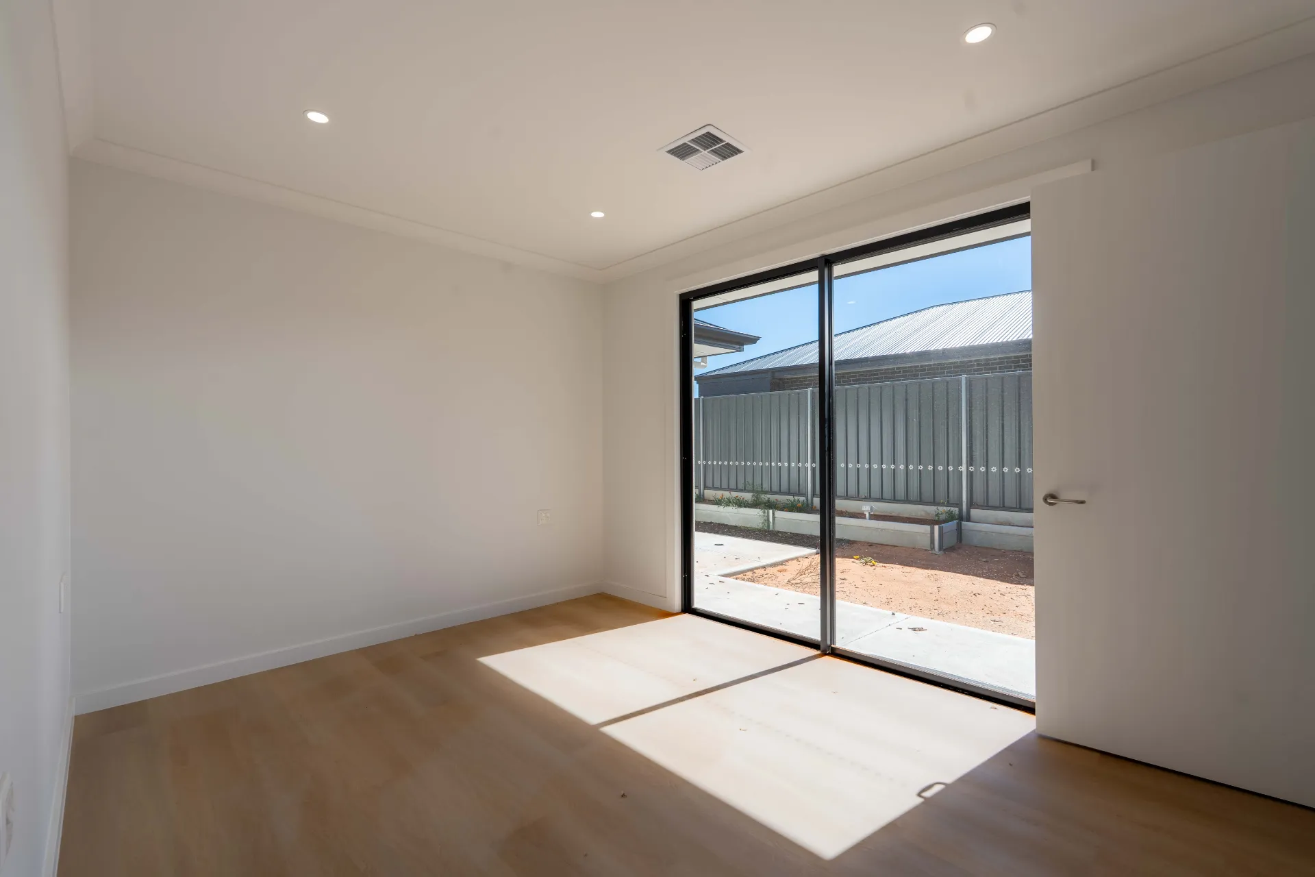 P 107 - Eime — Home image 14