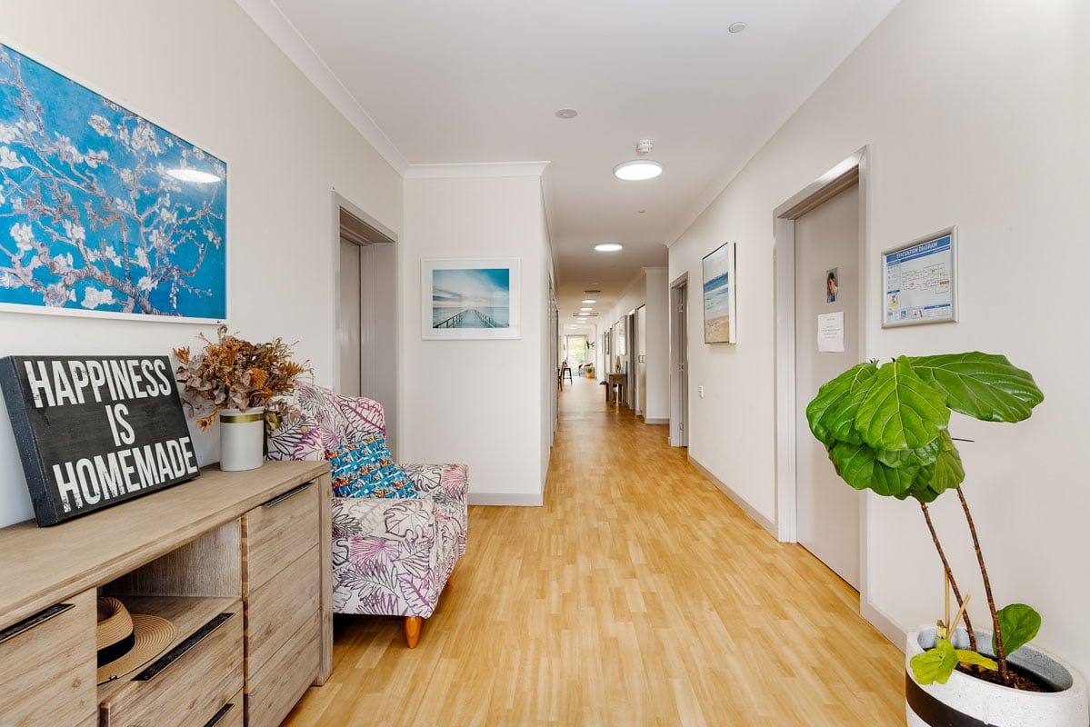 Enjoy living in a large home with close access to community shops and cafes — Home image 5