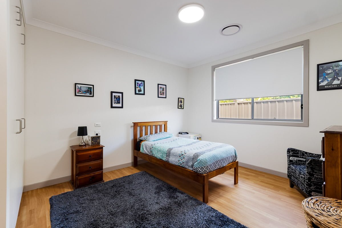 Enjoy living in a large home with close access to community shops and cafes — Home image 7