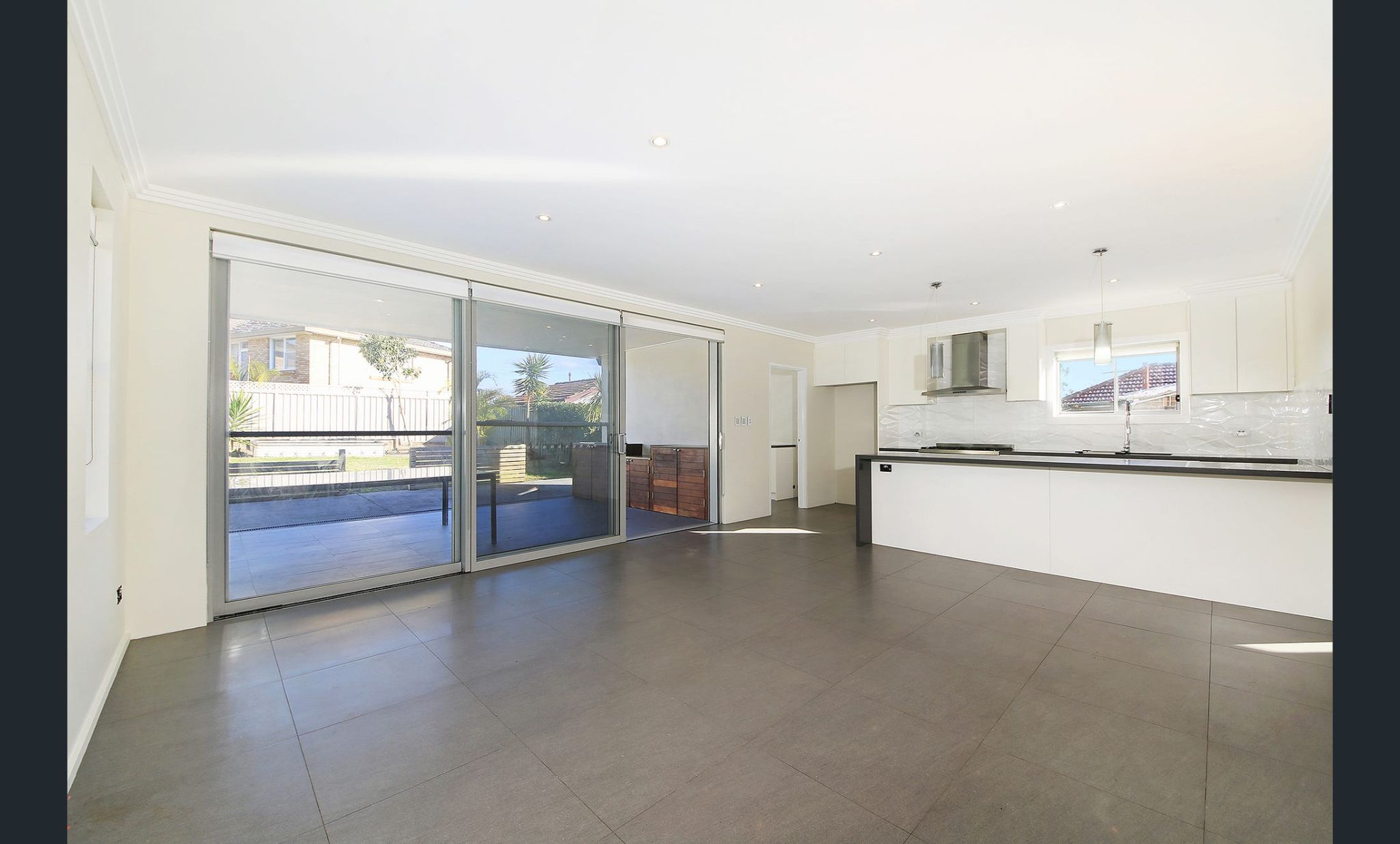 Earlwood House — Home image 4