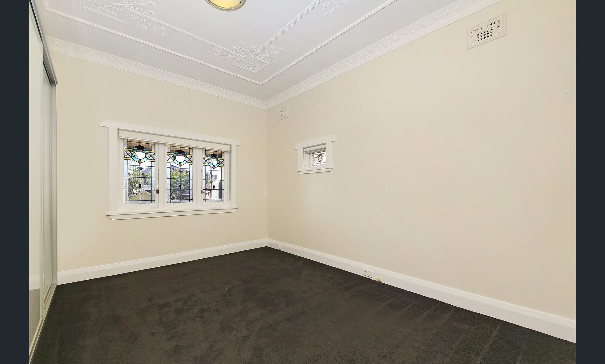 Earlwood House — Home image 5