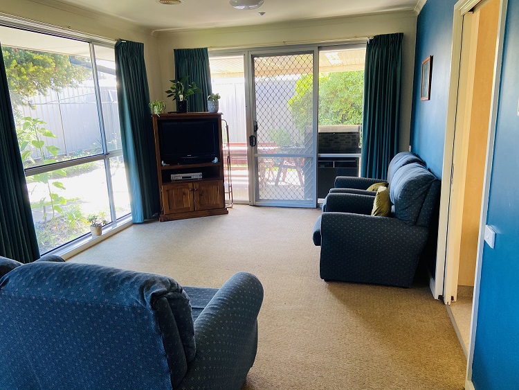 Fabulous home with a warm welcoming feeling in Sale — Home image 3
