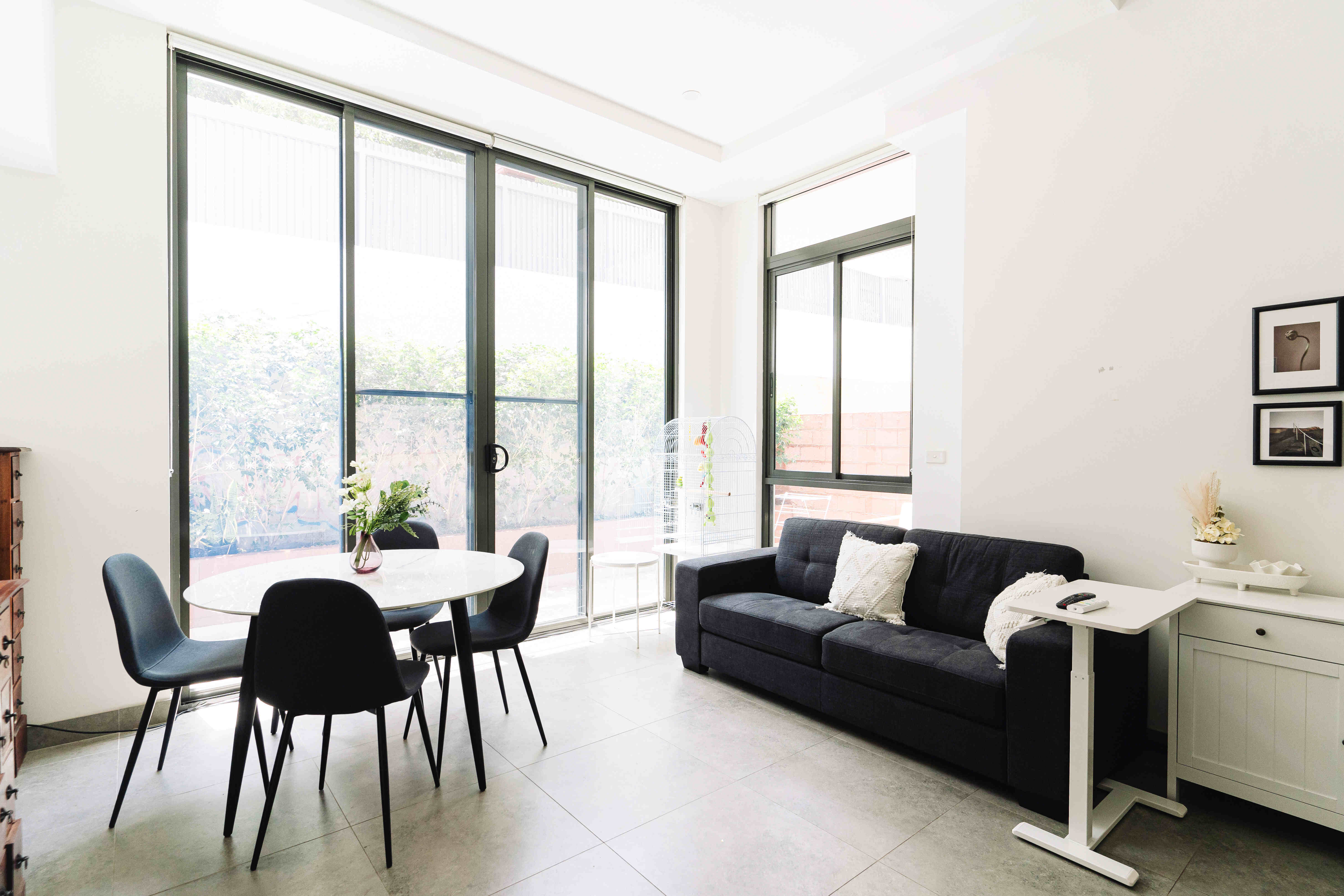 Luxury Redfern One Bedroom Apartment available — Home image 3