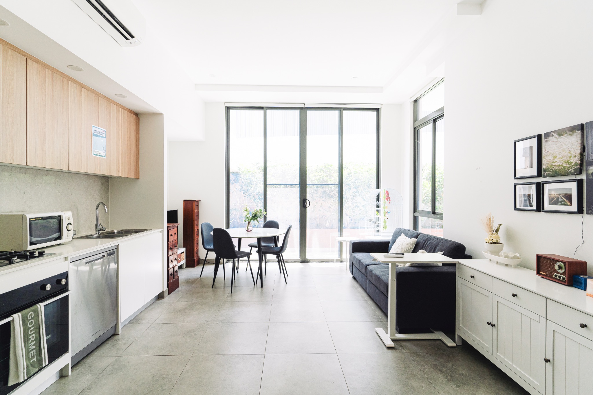 Luxury Redfern One Bedroom Apartment available — Home image 4