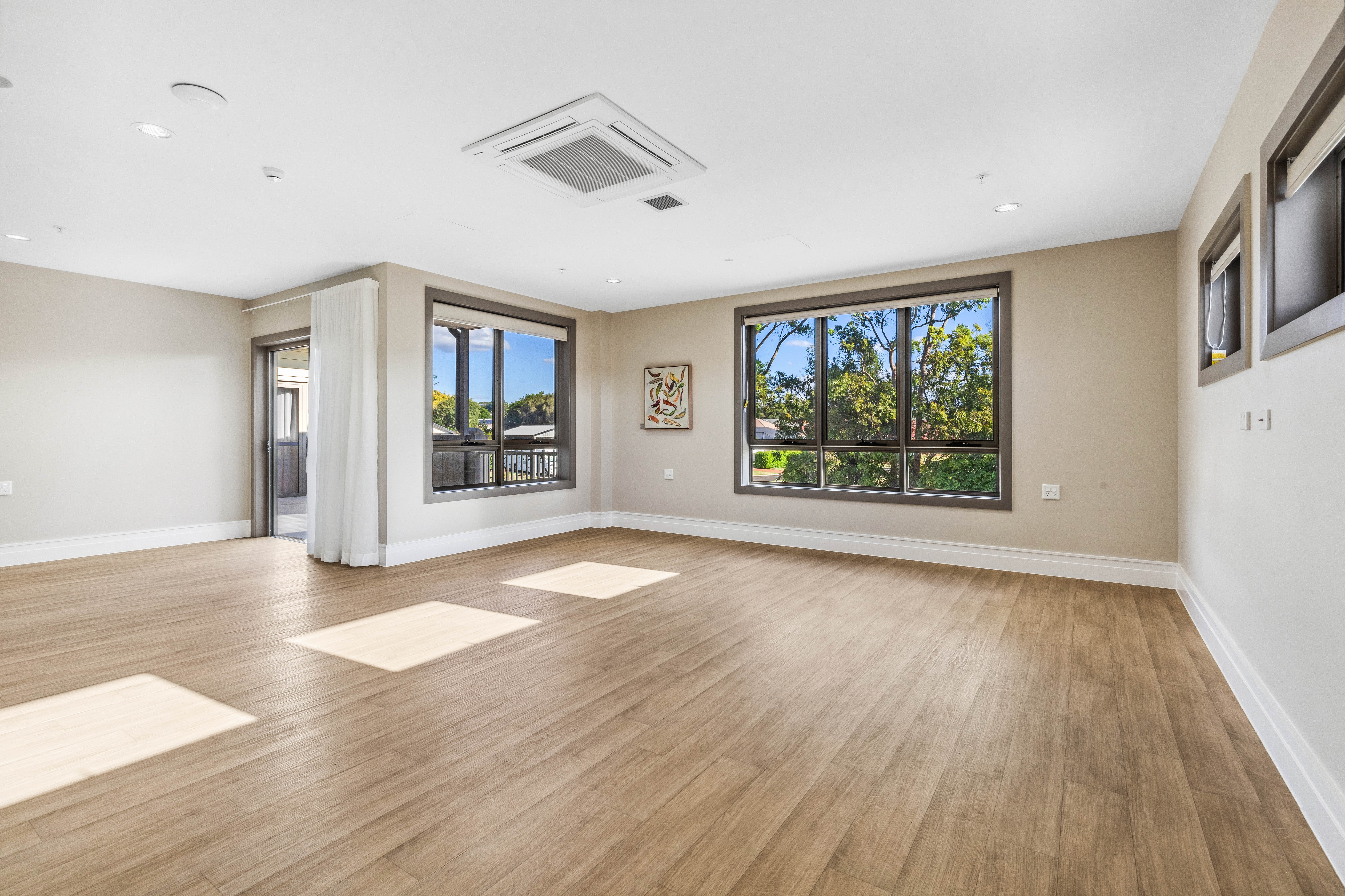 Exceptional HPS Apartments, A Cut Above the Rest! — Home image 6