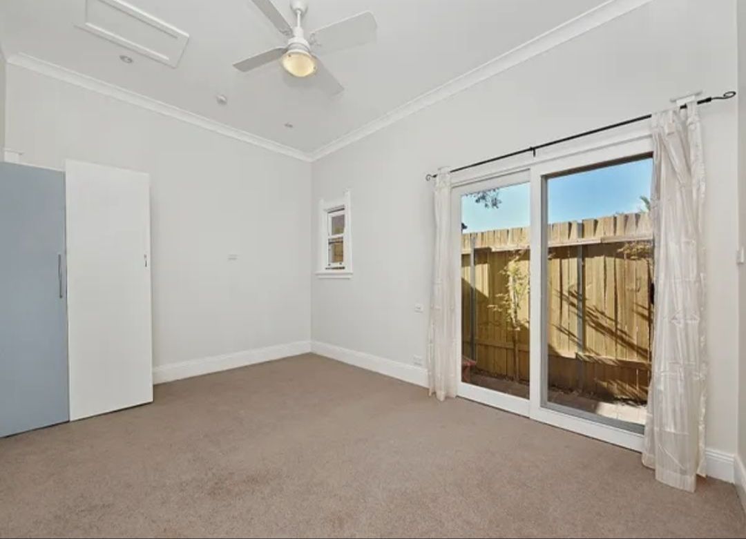 Spacious 1‑Bed Granny Flat in Central Concord — Home image 2