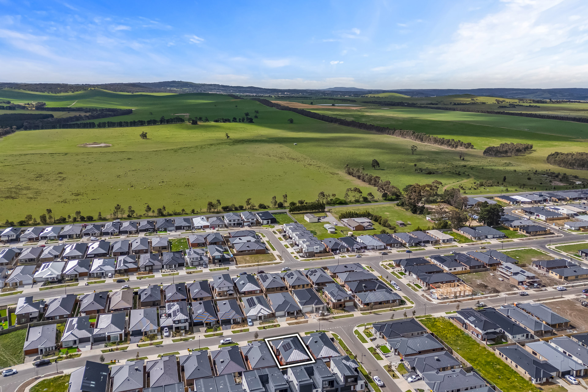 Beveridge – Whittlesea 102 Robust/Improved Livability 2-Residents — Home image 5