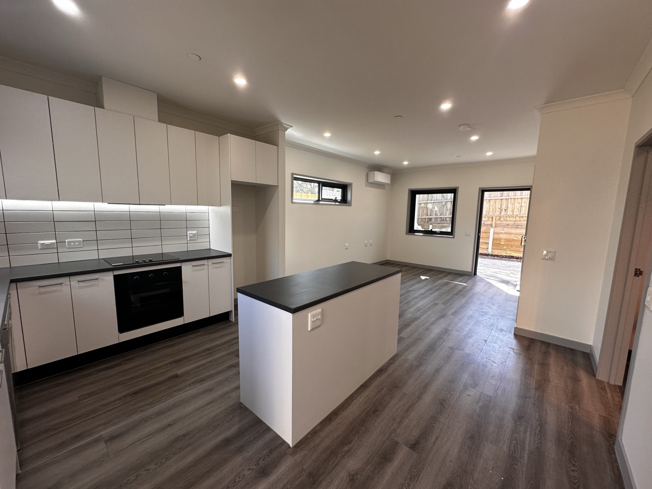 New 1 Resident Villa - SDA Robust — Home image 3