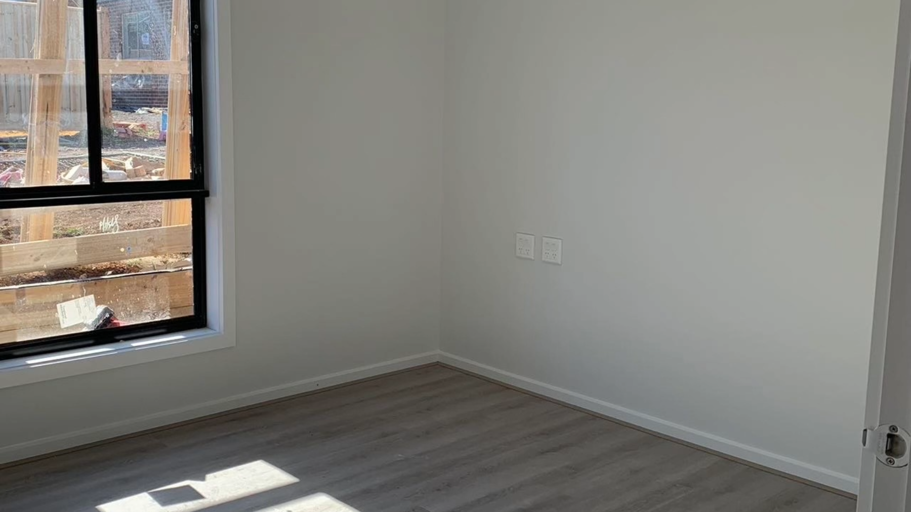 SDA HPS 3 Bedroom House plus OOA Fraser Rise, Vic  039 — Home image 5