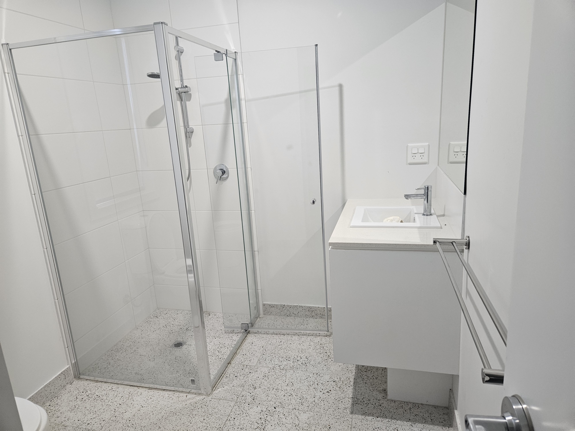 Vacant and ready to move in HPS Cobblebank — Home image 3