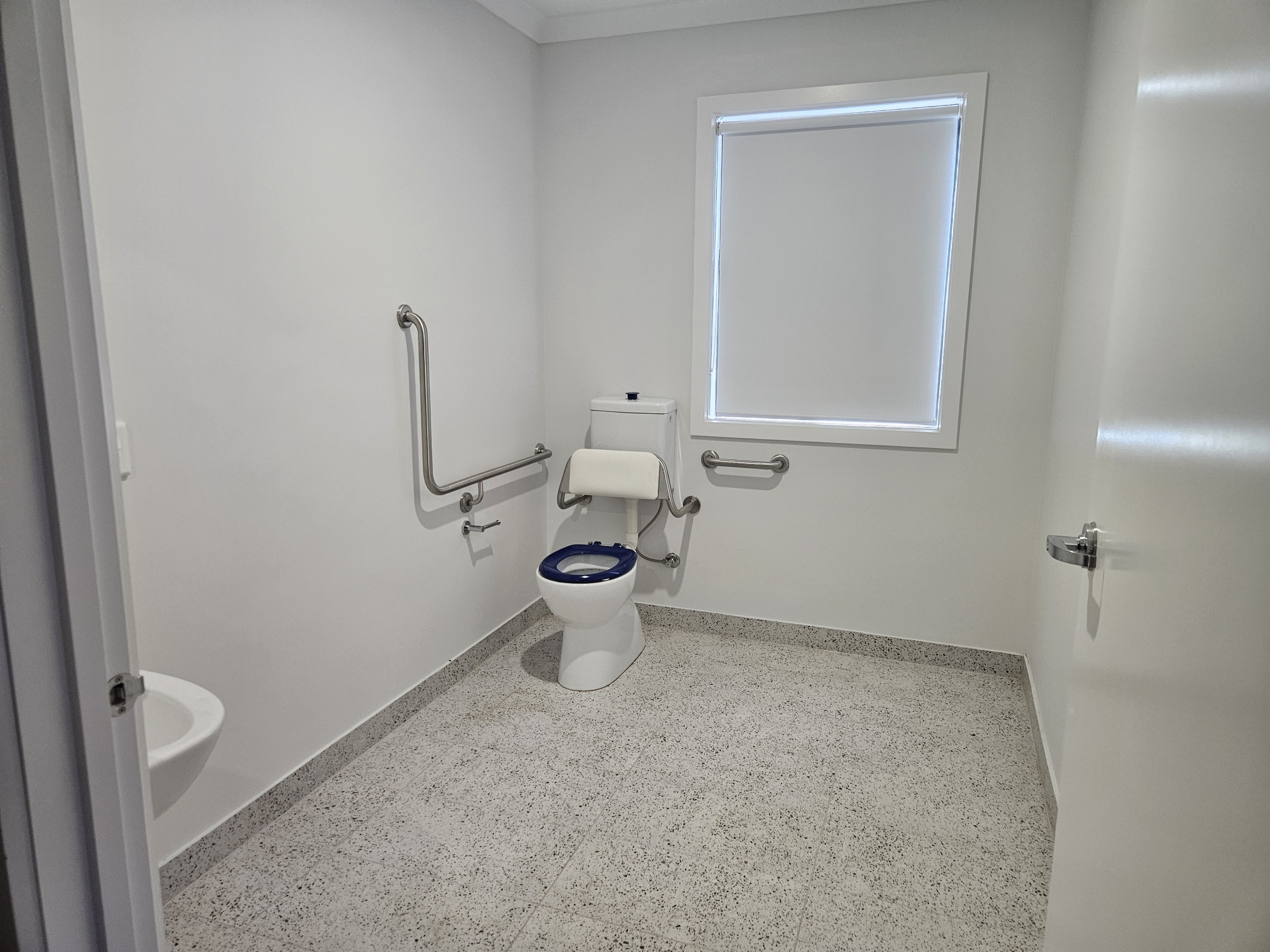 Vacant and ready to move in HPS Cobblebank — Home image 4