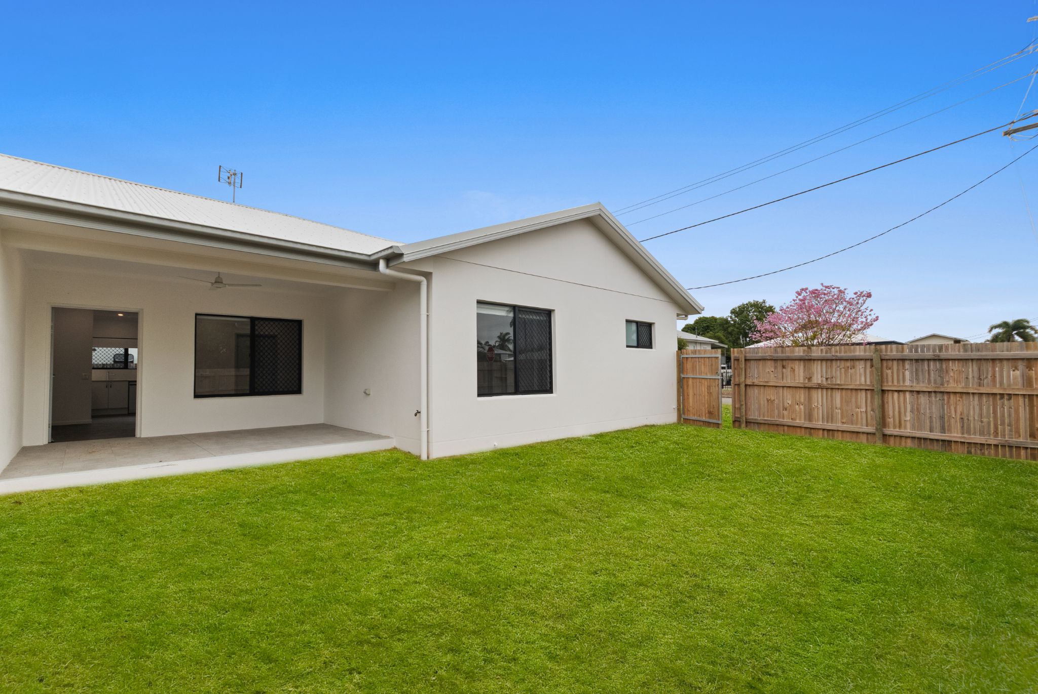 1 HPS + OOA Duplex Villa, in Gulliver QLD — Home image 2
