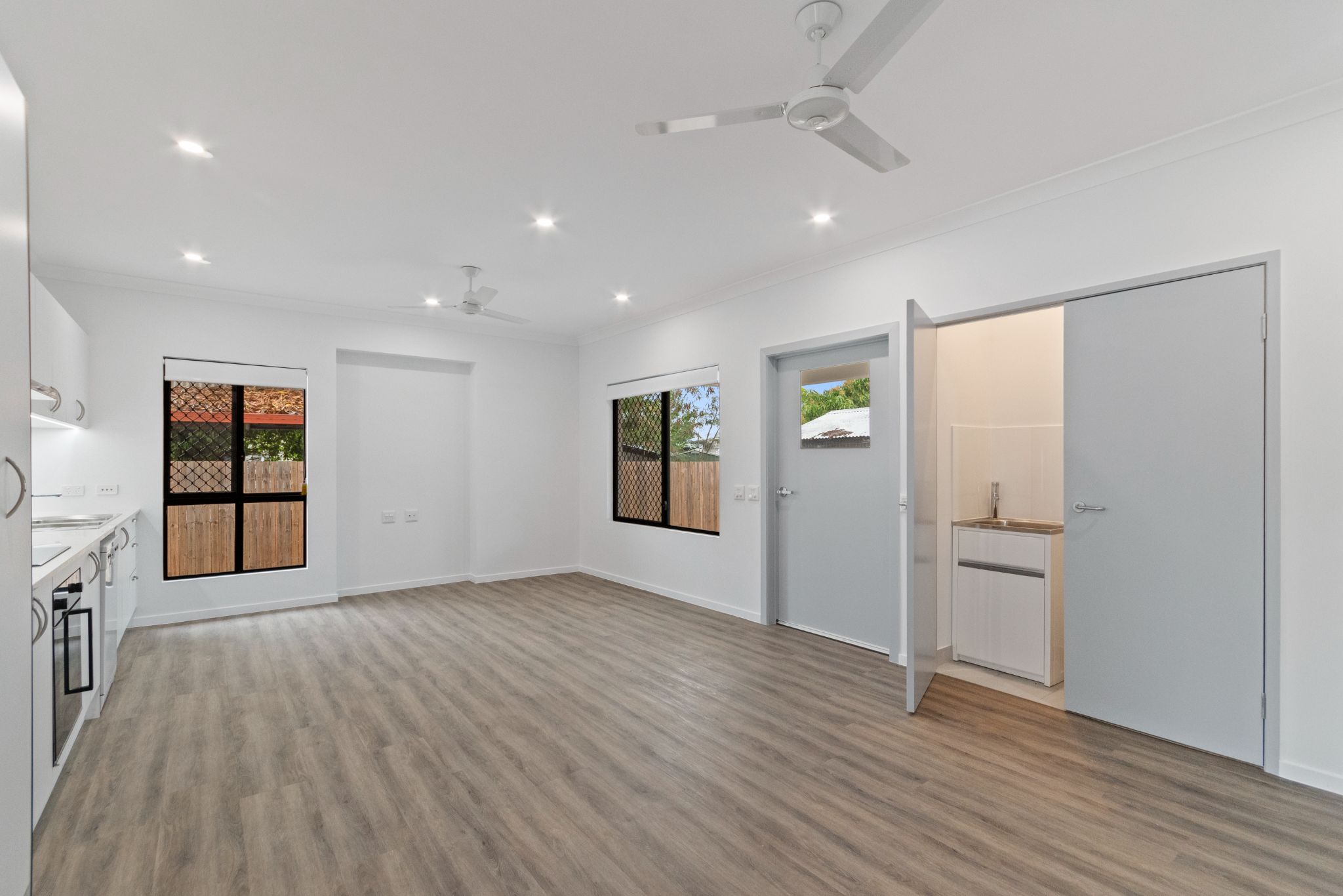 1 HPS + OOA Duplex Villa, in Gulliver QLD — Home image 3