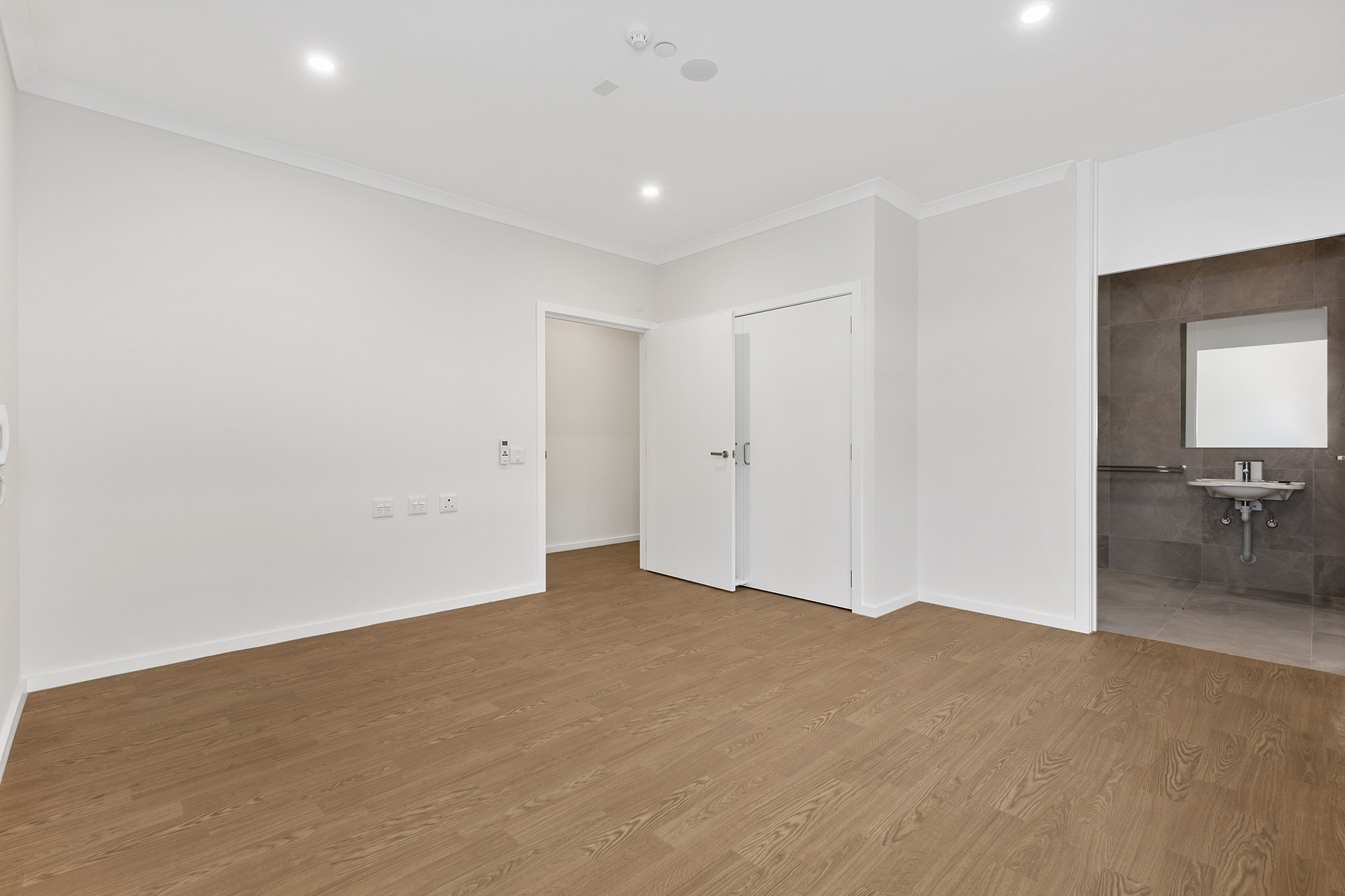 2 Bed High Physical Support House Just Moments From Chelsea Beach! — Home image 9