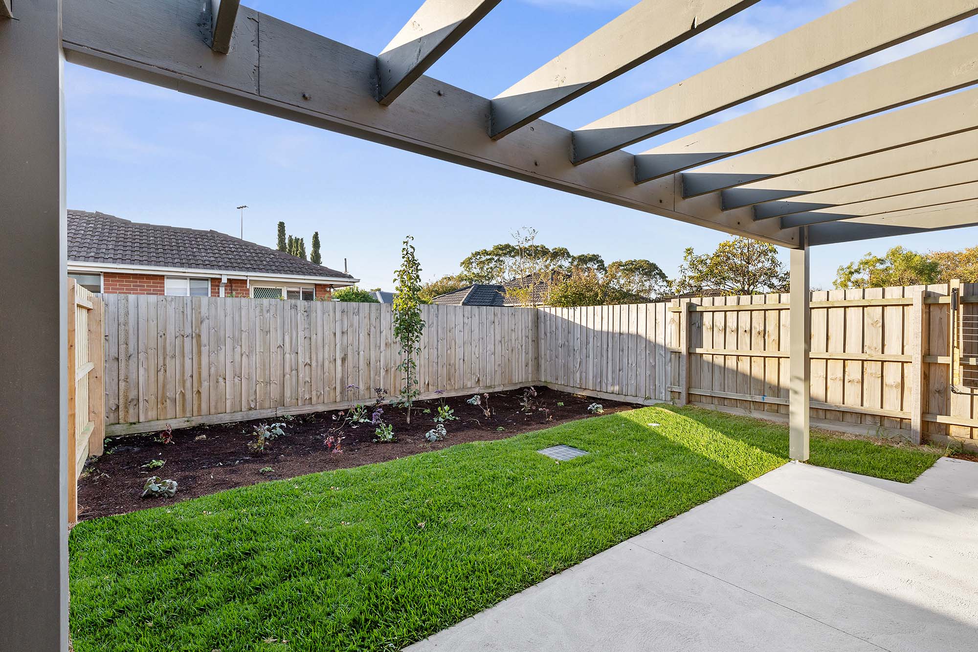 2 Bed High Physical Support House Just Moments From Chelsea Beach! — Home image 8