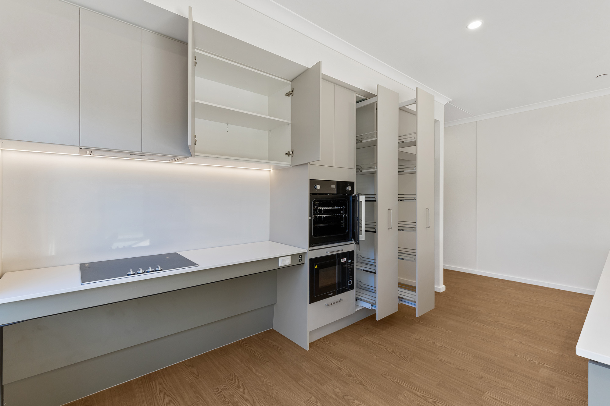 2 Bed High Physical Support House Just Moments From Chelsea Beach! — Home image 9