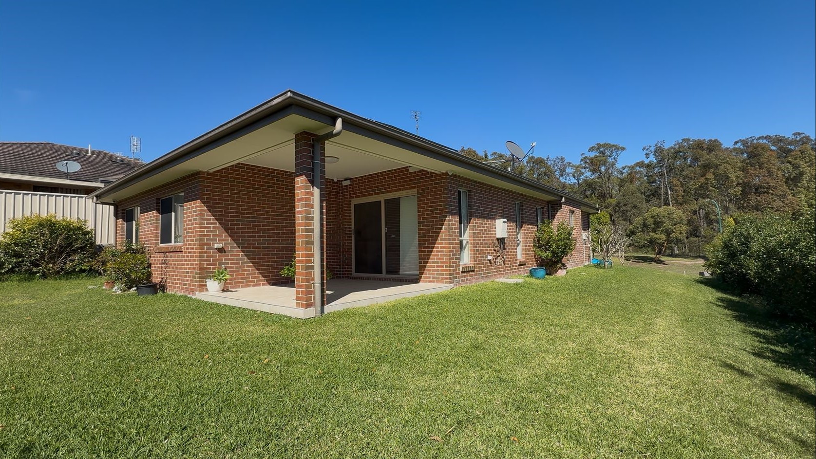 Modern Home — Home image 5