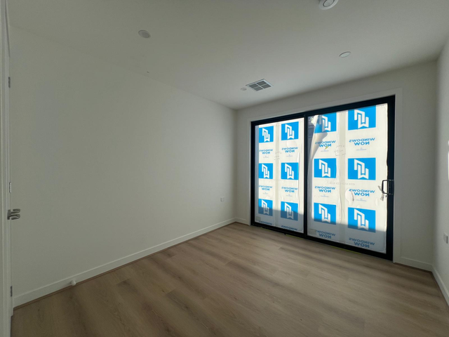 BRAND NEW HPS - GLENROY — Home image 2