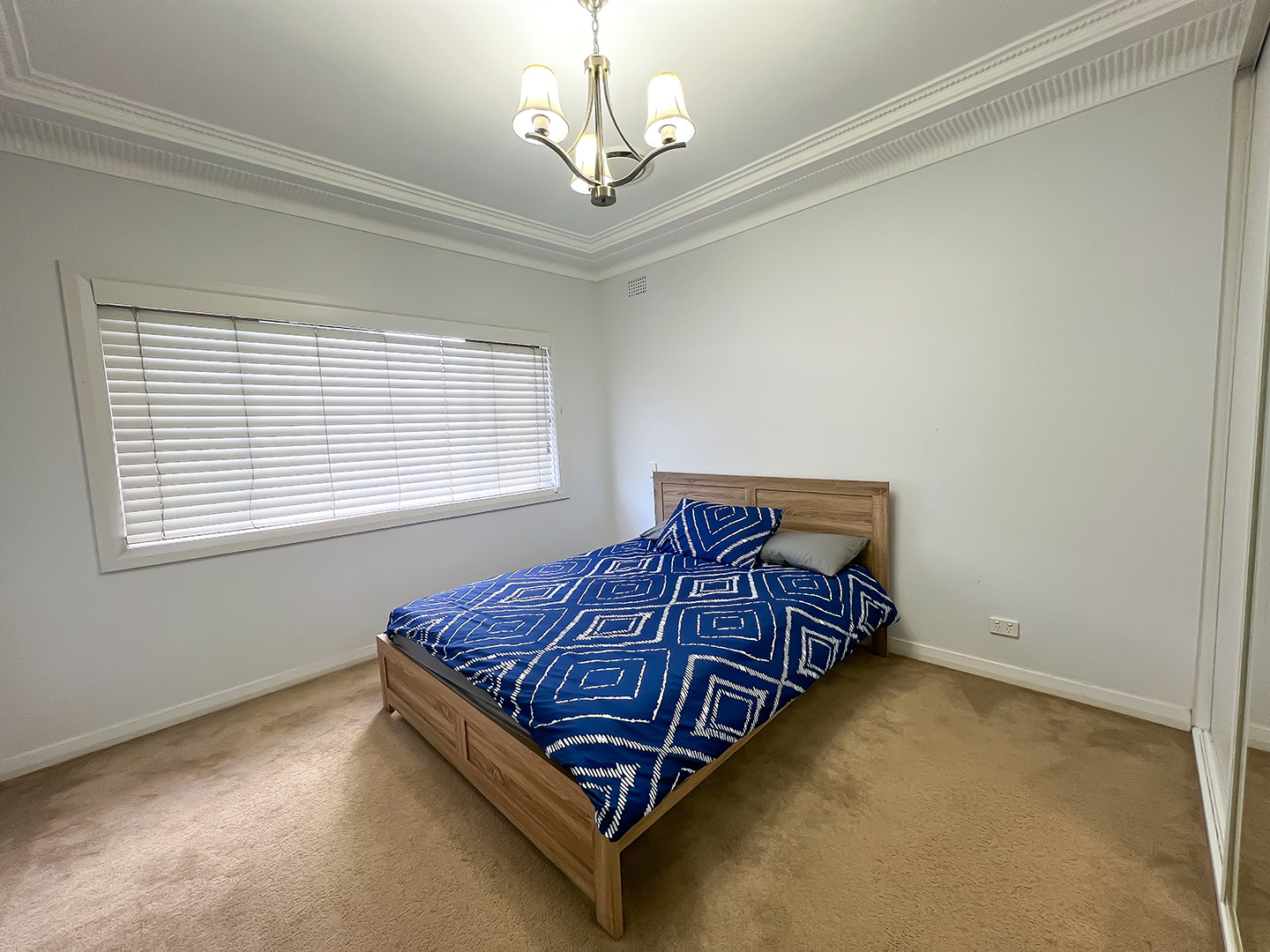 A to Z Belfield SIL House - 3 bedroom lovely home. — Home image 9