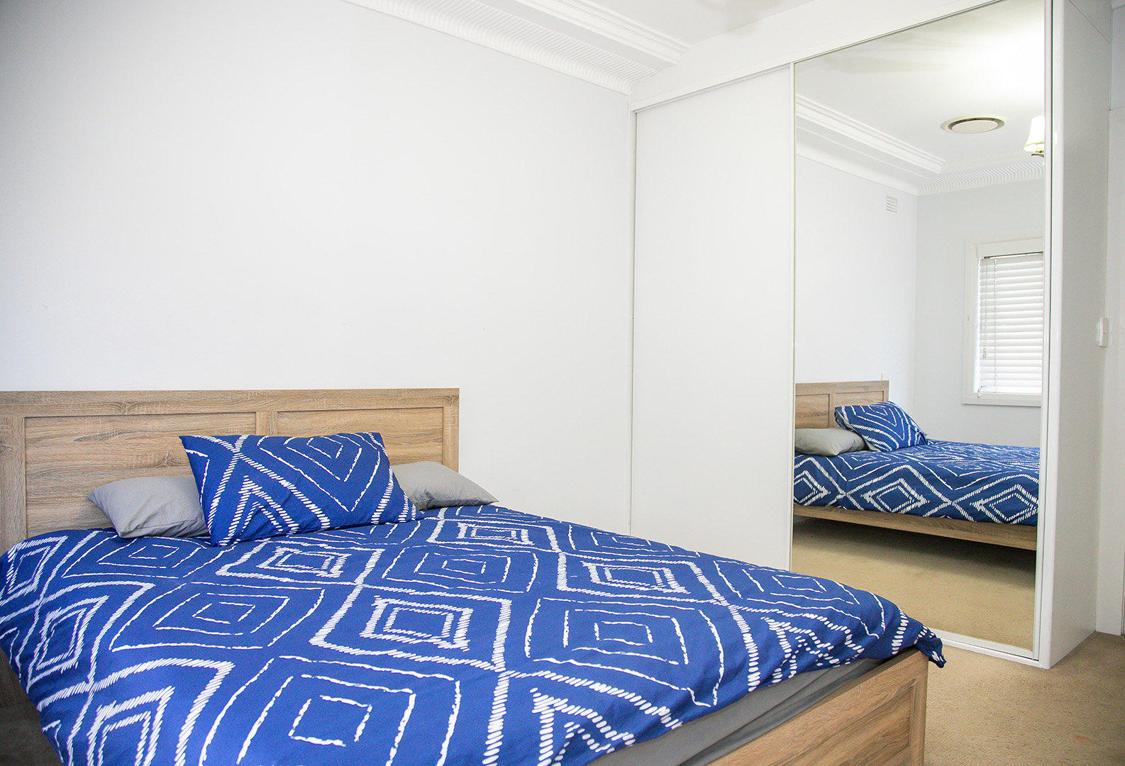 A to Z Belfield SIL House - 3 bedroom lovely home. — Home image 5