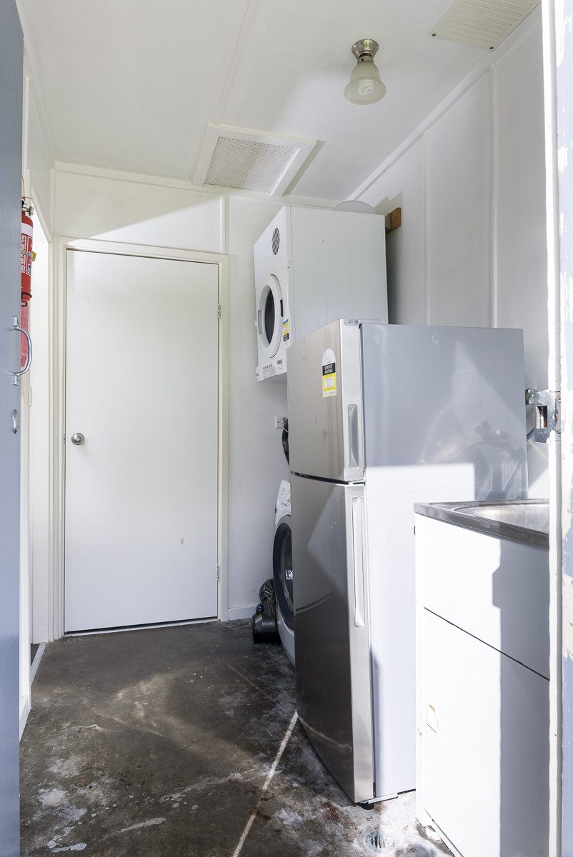 Cozy, light-filled house in Windale, Lake Macquarie — Home image 5