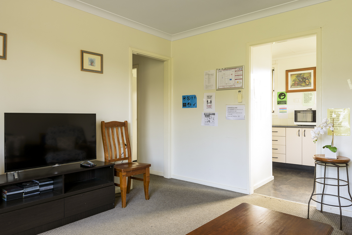 Cozy, light-filled house in Windale, Lake Macquarie — Home image 7
